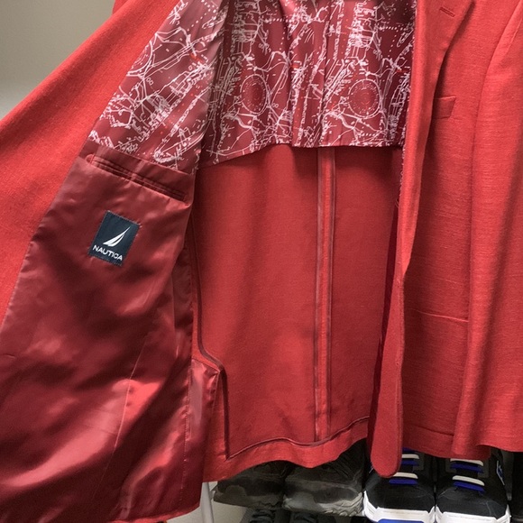 Nautica men’s modern-fit red sport coat. Size 44R - Picture 3 of 5